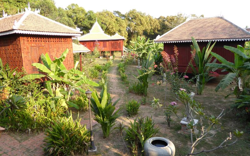 Cambodia offers various affordable accommodation options, with guesthouses standing out as the perfect blend of convenience and affordability.