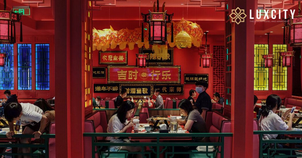 The design of a Chinese restaurant also contributes significantly to attracting customers