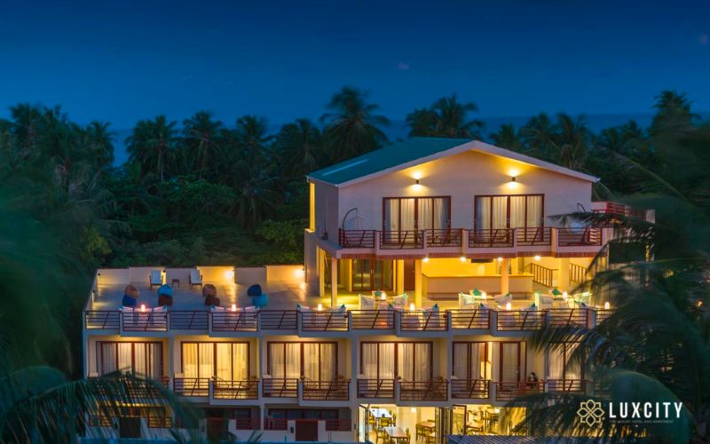 Top 5 hotels in Sihanoukville near Ochheuteal beach for budget travelers