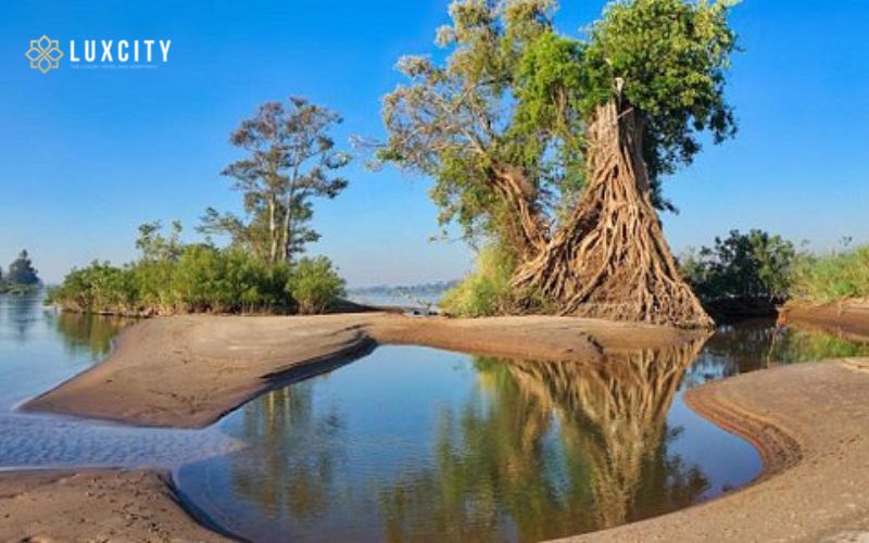 Stung Treng will give you a sense of returning to a time of headhunters and explorers
