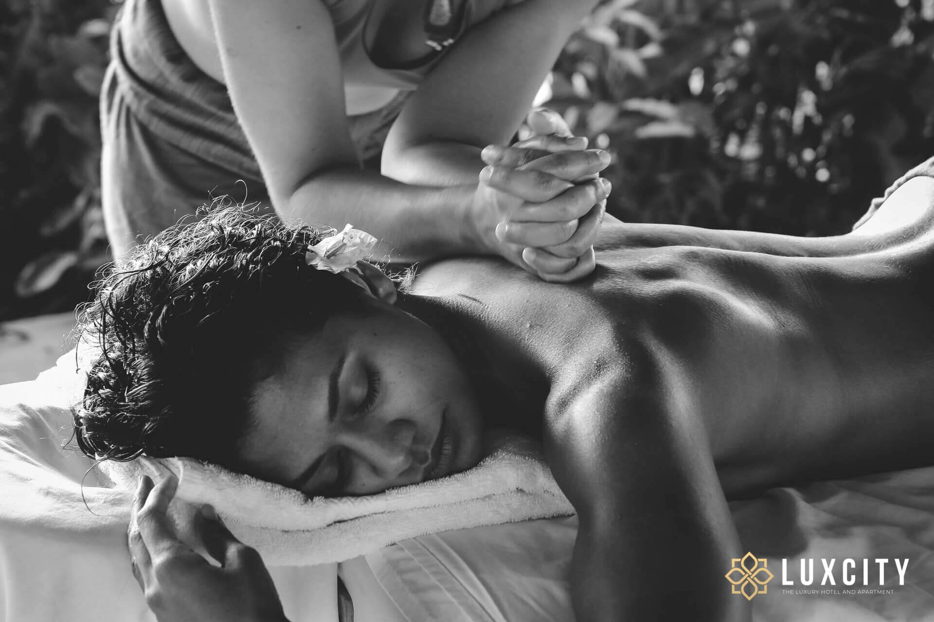 Traditional Khmer massage