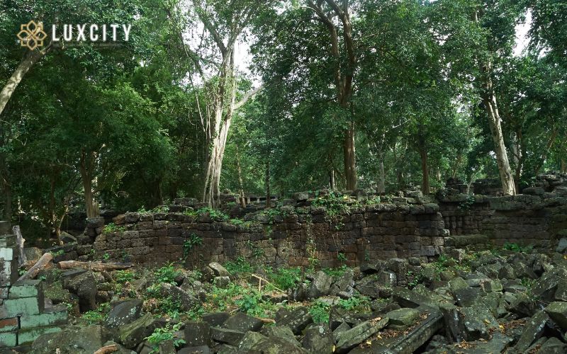 Sisophon is a great starting point for those looking to explore the stunning countryside of Cambodia's northwest region