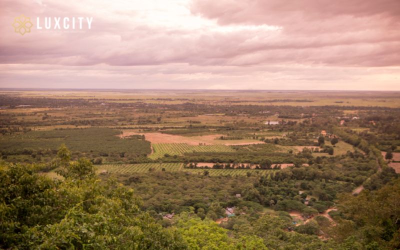 For those seeking to escape the city and immerse themselves in nature, Kampong Thom has plenty to offer