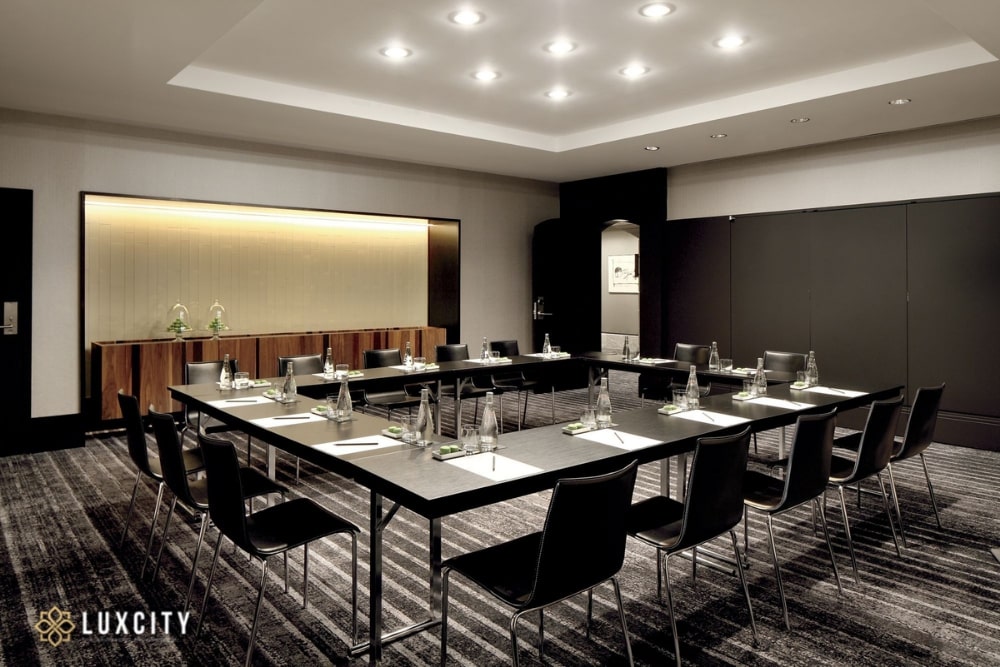 The most important feature of a good Meeting Room is that it must exude elegance, seriousness, and care for each meeting