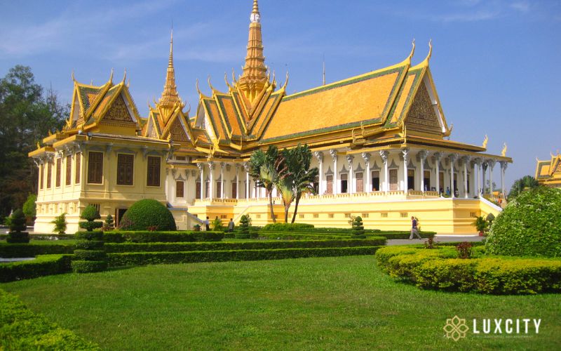 A day in Phnom Penh's itinerary wouldn’t be complete without a visit to the Royal Palace