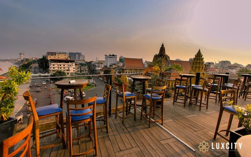 Rooftop bars - Welcome to a Phnom Penh experience like no other