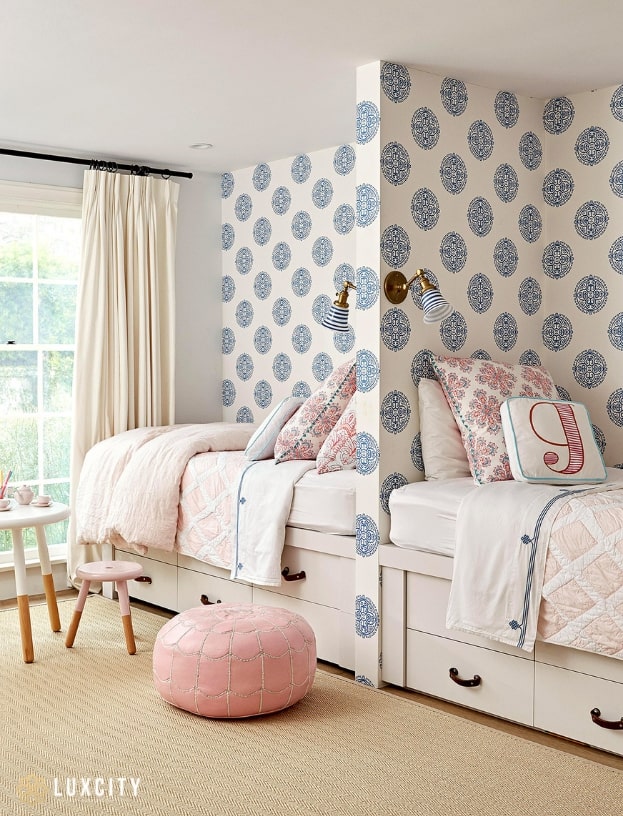 A twin bed in a small room is currently a pretty hot trend this year