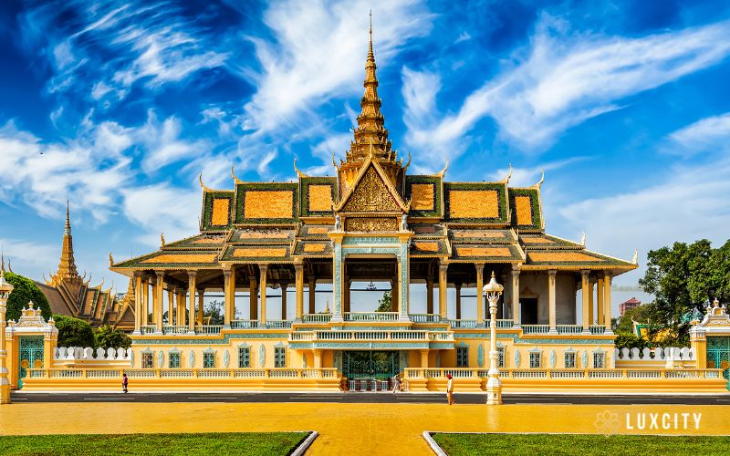 Explore the stunning Royal Palace