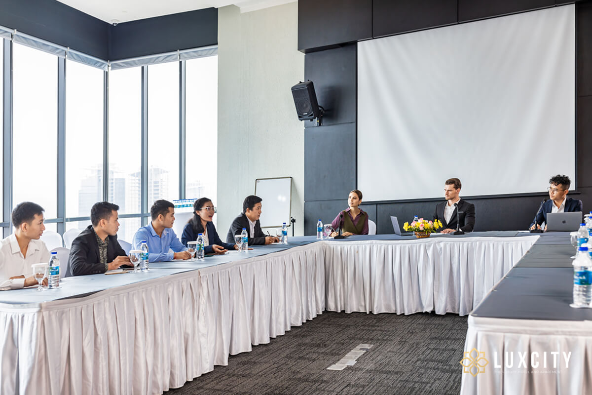 A meeting room is one of the hotel room types that has become popular with many businesses in Phnom Penh and around the world.